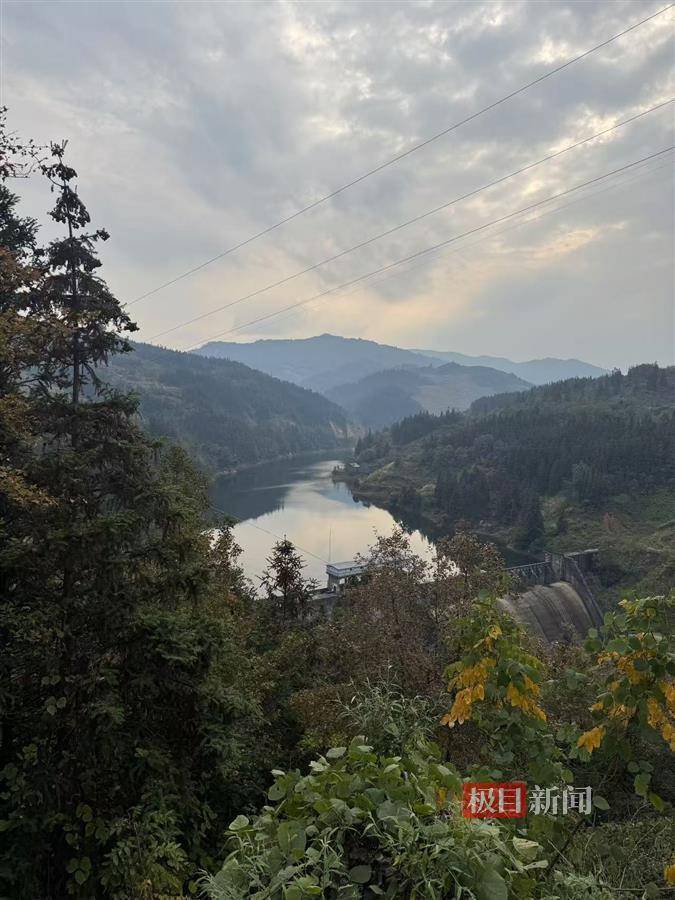 “贵州船舶侧翻事故致8死”系违规载客且严重超载：13人分两批安全过河，返回时同挤一条船出事