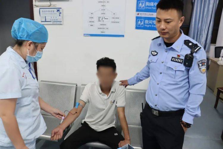 海口深夜两车相撞，交警到场发现不一般……