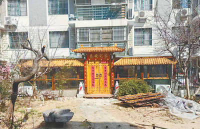 安徽蚌埠市蚌山区——小区公共绿地被私人圈占（曝光）
